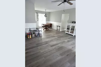 217 E Holiday Drive, Decatur, IL 62526 - Photo 3