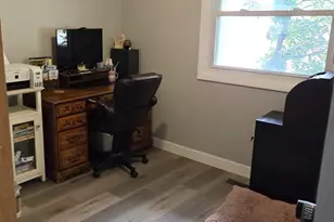 217 E Holiday Dr, Decatur, IL 62526 - Photo 9