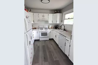 217 E Holiday Drive, Decatur, IL 62526 - Photo 5