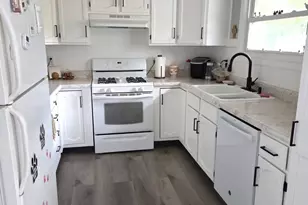 217 E Holiday Dr, Decatur, IL 62526 - Photo 5