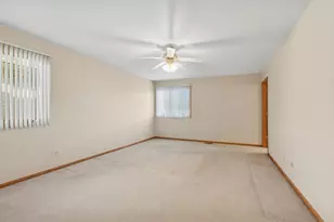 9035 W 111th St, Palos Hills, IL 60465 - Photo 13