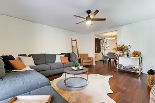 5543 W Higgins Ave, Chicago, IL 60630 - Photo 5