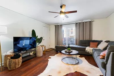 5543 W Higgins Avenue #1, Chicago, IL 60630 - Photo 3