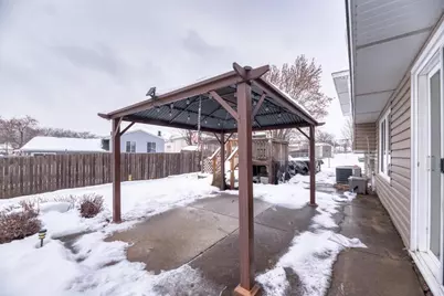 870 Longford Drive, Roselle, IL 60172 - Photo 33