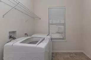 877 Lewisburg Ln, Aurora, IL 60504 - Photo 21