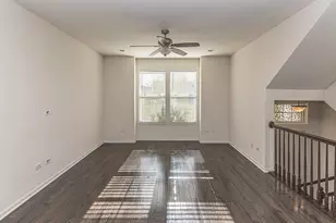 877 Lewisburg Ln, Aurora, IL 60504 - Photo 5