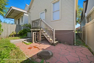 9342 S Crandon Avenue, Chicago, IL 60617 - Photo 25