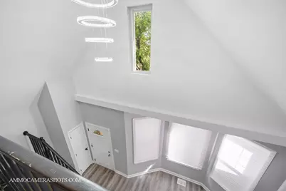 9342 S Crandon Avenue, Chicago, IL 60617 - Photo 15