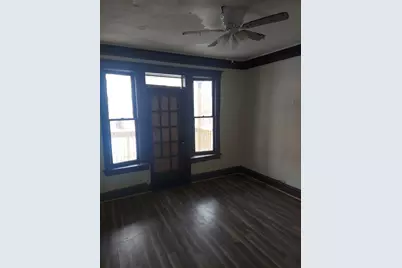 6221 S Campbell Avenue, Chicago, IL 60629 - Photo 3