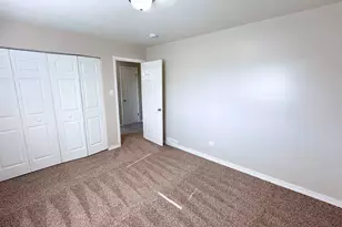 1325 E 168th Pl, South Holland, IL 60473 - Photo 7