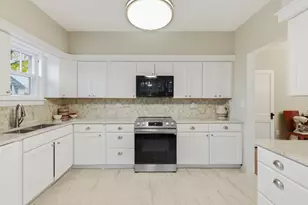 312 E Lincoln Ave, Wheaton, IL 60187 - Photo 13