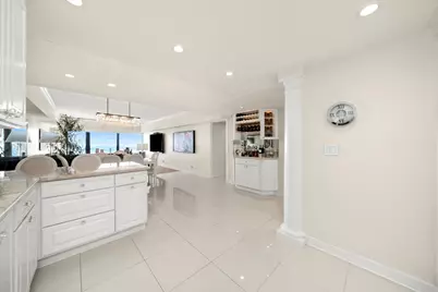 175 E Delaware Place #7107, Chicago, IL 60611 - Photo 7