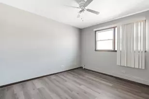 1654 Downs Dr, Calumet City, IL 60409 - Photo 5