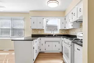 6617 N Northwest Hwy, Chicago, IL 60631 - Photo 7