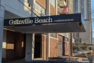 6171 N Sheridan Rd, Chicago, IL 60660 - Photo 1