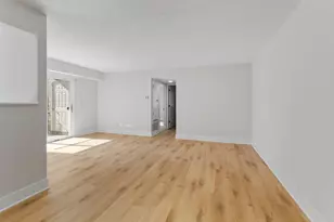 18310 Robin Ln, Homewood, IL 60430 - Photo 7