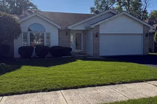 188 Cedarwood Dr, Steger, IL 60475 - Photo 3