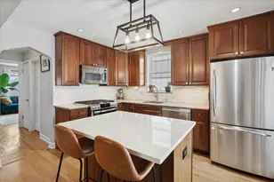 5040 N Moody Ave, Chicago, IL 60630 - Photo 7