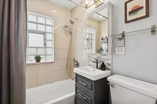 5040 N Moody Ave, Chicago, IL 60630 - Photo 13