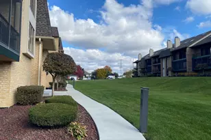 15705 Old Orchard Ct, Orland Park, IL 60462 - Photo 3