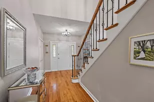 55 Chesterfield Ct, Burr Ridge, IL 60522 - Photo 3