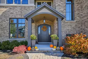 5N193 Prairie Rose Dr, Saint Charles, IL 60175 - Photo 3