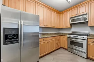 420 E Waterside Dr, Chicago, IL 60601 - Photo 5