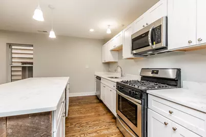 2109 W 18th Place, Chicago, IL 60608 - Photo 9