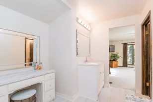 11N060 Johnstown Rd, Elgin, IL 60124 - Photo 29