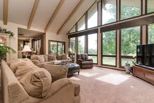 11N060 Johnstown Rd, Elgin, IL 60124 - Photo 17