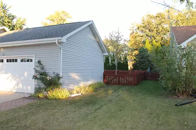 421 Klick Street, Hampshire, IL 60140 - Photo 5