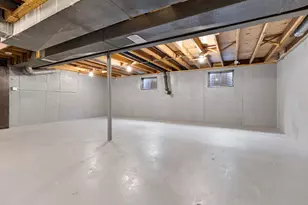 9128 Hollyberry Ave, Des Plaines, IL 60016 - Photo 21