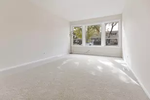 9128 Hollyberry Ave, Des Plaines, IL 60016 - Photo 5