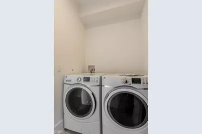 562 W 18th Street #3W, Chicago, IL 60616 - Photo 13