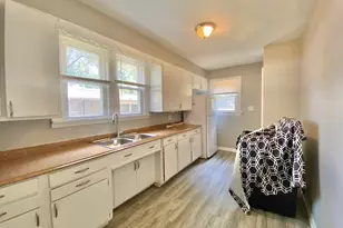 685 E 142nd St, Dolton, IL 60419 - Photo 7