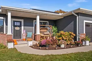 3103 Fox Creek Rd, Bloomington, IL 61705 - Photo 3