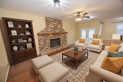 1611 W Glenwood Avenue, Joliet, IL 60435 - Photo 11