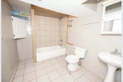 1611 W Glenwood Avenue, Joliet, IL 60435 - Photo 19