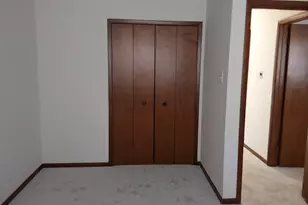 831 Violet Ln, Matteson, IL 60443 - Photo 9