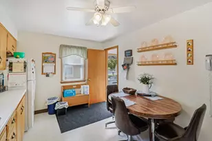 1905 Linden Ave, Waukegan, IL 60087 - Photo 7