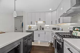 3240 Pitcher Dr, Darien, IL 60561 - Photo 13