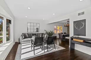 3240 Pitcher Dr, Darien, IL 60561 - Photo 7