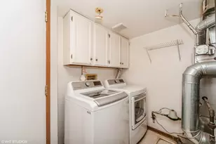 1252 S Parkside Dr, Palatine, IL 60067 - Photo 25