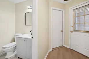 1252 S Parkside Dr, Palatine, IL 60067 - Photo 13