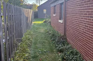 540 148th Pl E, Harvey, IL 60426 - Photo 19