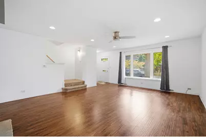 104 E Lincoln Street, Mount Prospect, IL 60056 - Photo 3