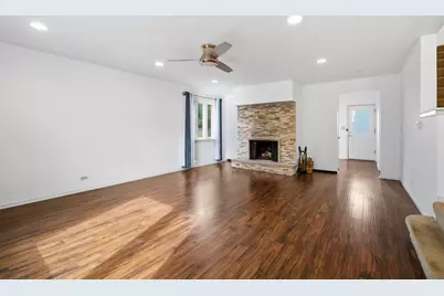 104 E Lincoln Street, Mount Prospect, IL 60056 - Photo 5