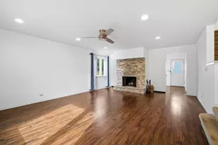 104 E Lincoln St, Mount Prospect, IL 60056 - Photo 5