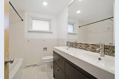 104 E Lincoln Street, Mount Prospect, IL 60056 - Photo 9