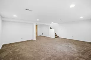 104 E Lincoln St, Mount Prospect, IL 60056 - Photo 15